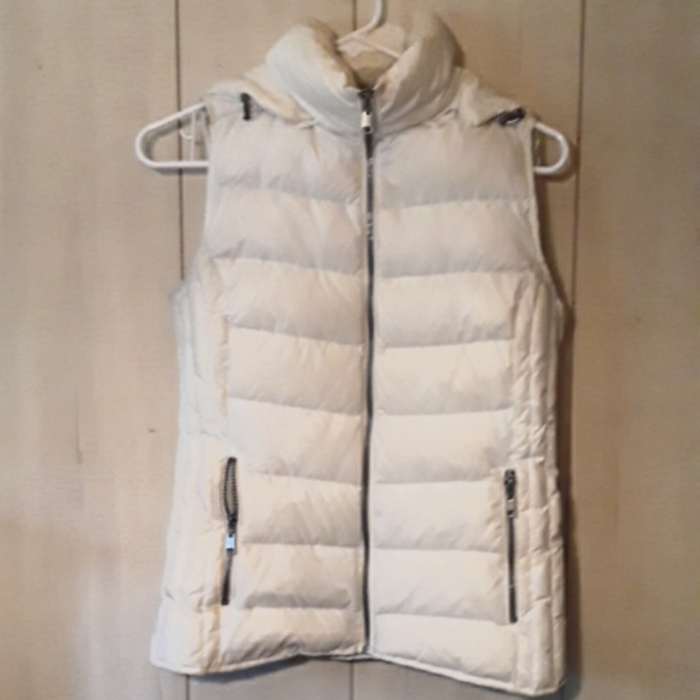 White vest